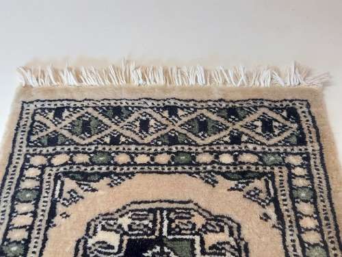 SMALL PURE WOOL HAND KNOTTED PERSIAN CARPET