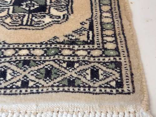 SMALL PURE WOOL HAND KNOTTED PERSIAN CARPET