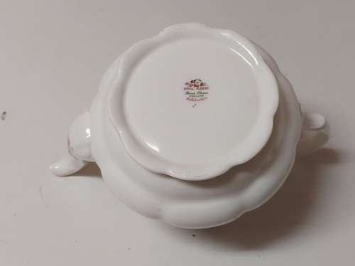 STRIKING VINTAGE ROYAL ALBERT BONE CHINA CELEBRATION TEA POT IN MINT CONDITION