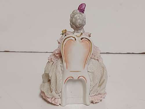 GORGEOUS VINTAGE ALKA DRESDEN CHARLOTTE LACE FIGURINE