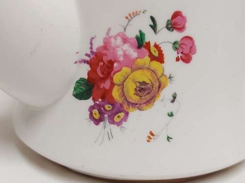 GORGEOUS AND ELEGANT VINTAGE 1940`s ROYAL ALBERT BONE CHINA LADY ANGELA COFFEE POT