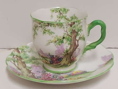 AWESOME VINTAGE 1927-1935 ROYAL ALBERT CROWN CHINA GREENWOOD TREE DEMITASSE DUO