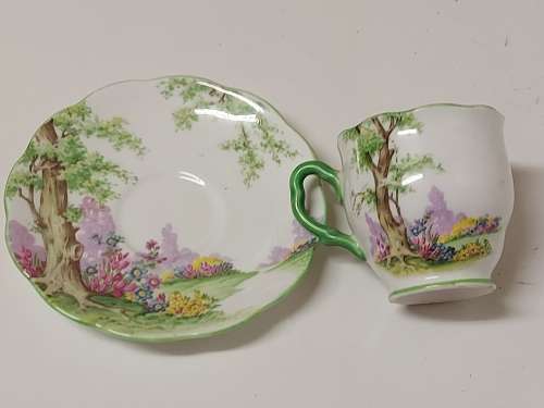 AWESOME VINTAGE 1927-1935 ROYAL ALBERT CROWN CHINA GREENWOOD TREE DEMITASSE DUO