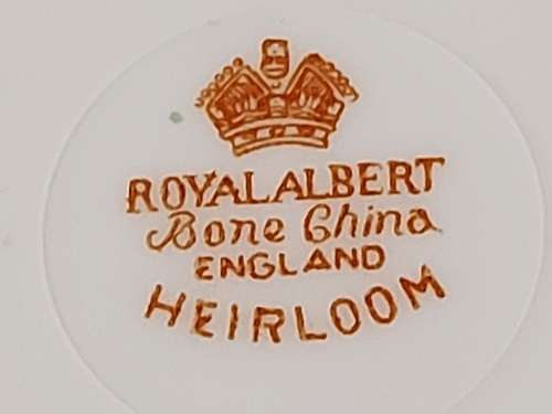 VINTAGE ROYAL ALBERT BONE CHINA HEIRLOOM TRIO IN MINT CONDITION
