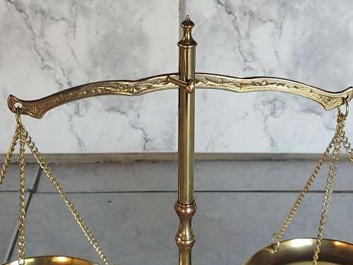 VINTAGE BRASS SCALES OF JUSTICE