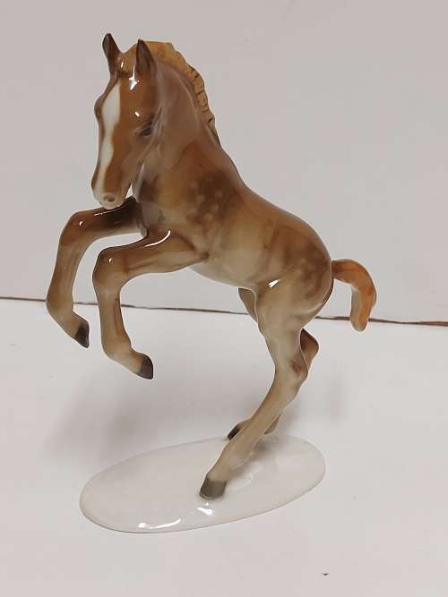 VINTAGE LORENZ HUTSCHENREUTHER KUNSTABTEILUNG GERMANY DAPPLED CHESTNUT PORCELAIN HORSE FIGURINE