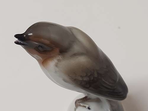 VINTAGE ROSENTHAL GERMANY KUNSTABTEILING SELB HANDGEMALT (HAND-MADE) BIRD FIGURINE