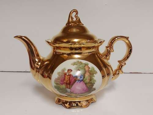 EXQUISITE VINTAGE BAVARIA GERMANY GOLD OVERLAY TEAPOT, MARKED ECHT GOLD