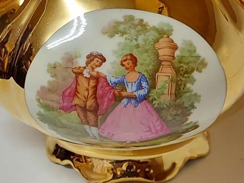 EXQUISITE VINTAGE BAVARIA GERMANY GOLD OVERLAY TEAPOT, MARKED ECHT GOLD