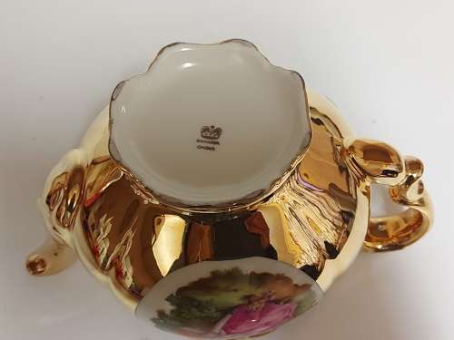 EXQUISITE VINTAGE BAVARIA GERMANY GOLD OVERLAY TEAPOT, MARKED ECHT GOLD