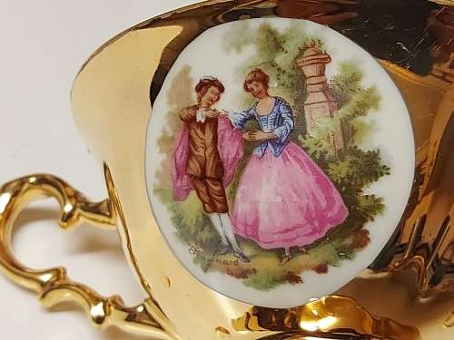 EXQUISITE VINTAGE BAVARIA GERMANY GOLD OVERLAY TEA TRIO, MARKED ECHT GOLD