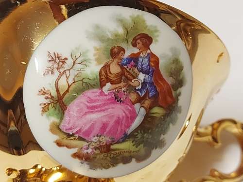 EXQUISITE VINTAGE BAVARIA GERMANY GOLD OVERLAY TEA TRIO, MARKED ECHT GOLD