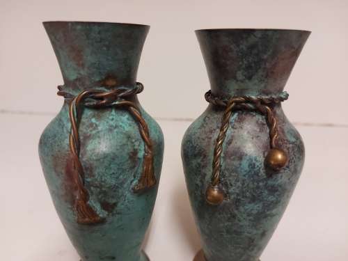 STUNNING VINTAGE PAIR OF PATINATED BRASS VASES