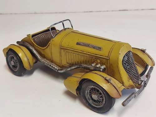 VINTAGE TIN PLATE CAR