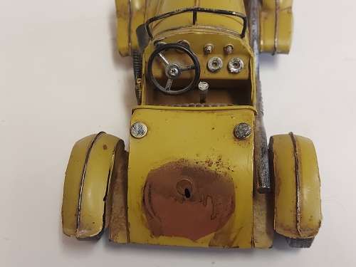 VINTAGE TIN PLATE CAR