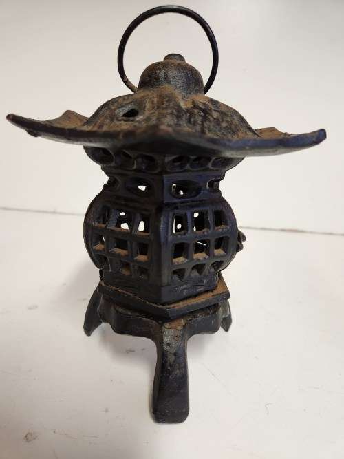 VINTAGE 1940`S JAPANESE CAST IRON PAGODA CANDLE LANTERN