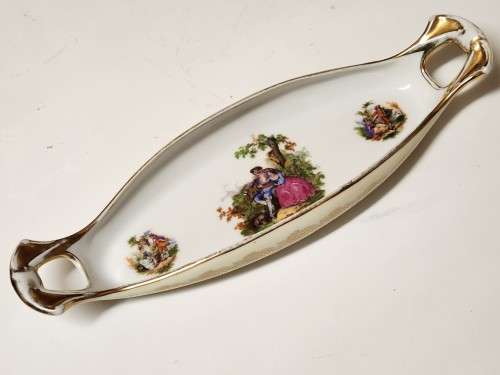 GORGEOUS VINTAGE AND RARE LIMOGES FRANCE PORCELAIN GONDOLA SHAPED PORCELAIN OLIVE DISH