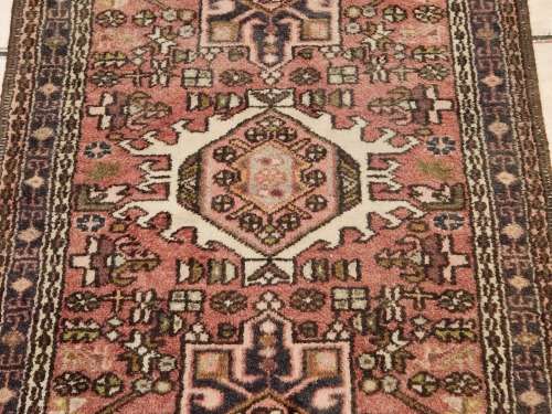 VINTAGE PURE WOOL, HAND WOVEN PERSIAN CARPET, MEASURING 1.14 METRE X 70 CM