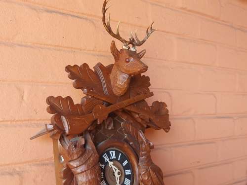 VINTAGE REGULA MADE IN GERMANY LARGE HUNTING CUCKOO CLOCK WITH AN AUGUST SCHWER MOVEMENT, NO CHAINS