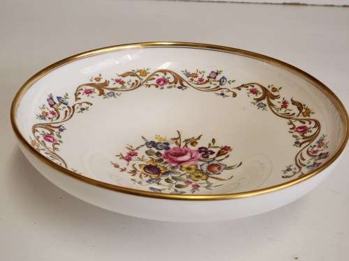 AWESOME FLORAL DESIGN VINTAGE ROYAL WORCESTER MADE IN ENGLAND FRUIT/SALAD BOWL