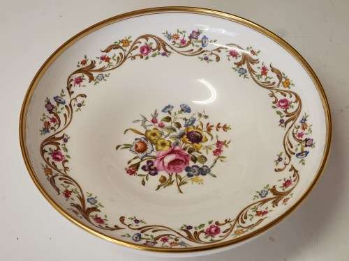 AWESOME FLORAL DESIGN VINTAGE ROYAL WORCESTER MADE IN ENGLAND FRUIT/SALAD BOWL