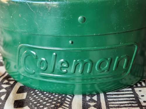 VINTAGE COLEMAN MODEL 5101 LANTERN, WITH ORIGINAL BUT CRACKED GLASS