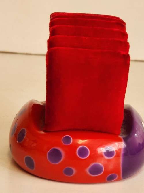 PYLONES OF PARIS CHICKEN RING HOLDER