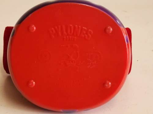 PYLONES OF PARIS CHICKEN RING HOLDER