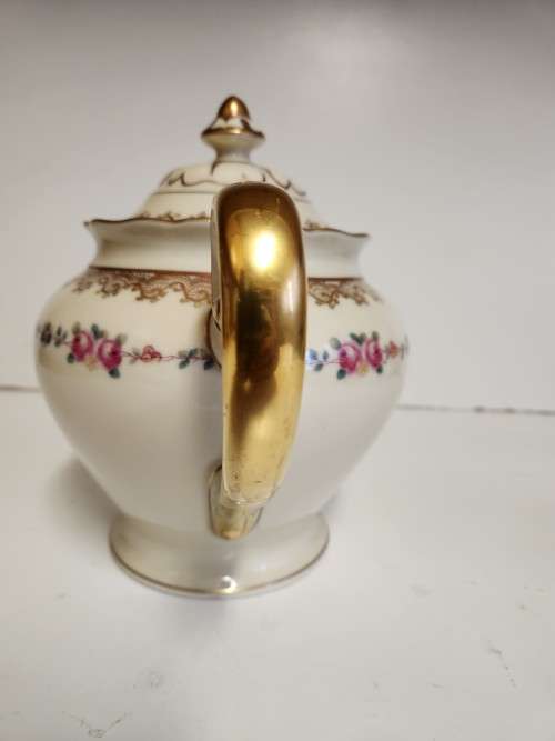 ANTIQUE EARLY 1900`s HUTSCHENREUTHER HOHENBERG BAVARIA LARGE TEA POT
