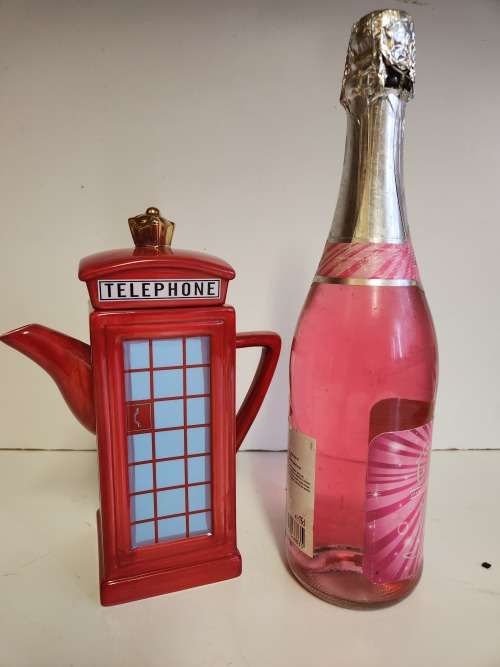 LONDON POTTERY MEMORIES OF LONDON COLLECTION RED TELEPHONE BOOTH TEA POT