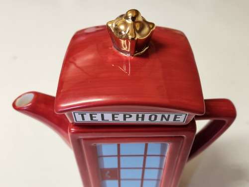 LONDON POTTERY MEMORIES OF LONDON COLLECTION RED TELEPHONE BOOTH TEA POT