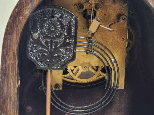 EARLY 1900`s ORIGINAL AMERICAN SWISS WATCH COMPANY WOODEN MANTEL CLOCK