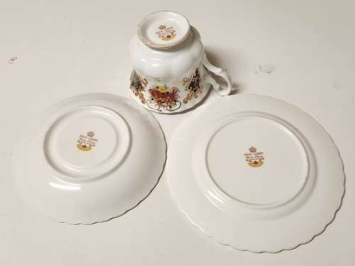 STRIKING VINTAGE ROYAL ALBERT HERITAGE BONE CHINA TEA TRIO (2 OF 3)