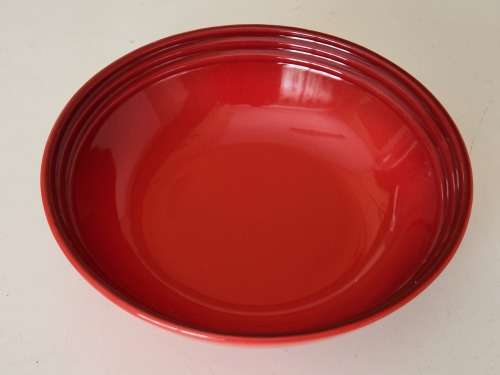 BEAUTIFUL LE CREUSET  ROUND FLAMBE CERAMIC BOWL