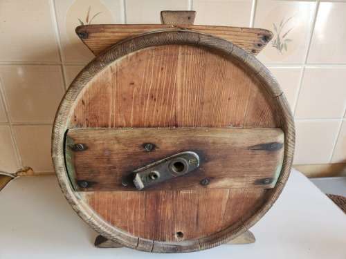 RARE ANTIQUE ROUND BARREL TYPE WOODEN (OAK) BUTTER CHURN, NO CRANK