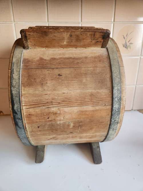RARE ANTIQUE ROUND BARREL TYPE WOODEN (OAK) BUTTER CHURN, NO CRANK