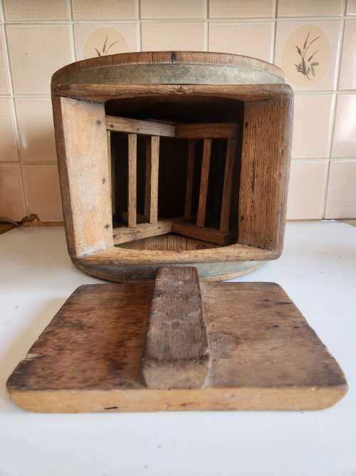RARE ANTIQUE ROUND BARREL TYPE WOODEN (OAK) BUTTER CHURN, NO CRANK