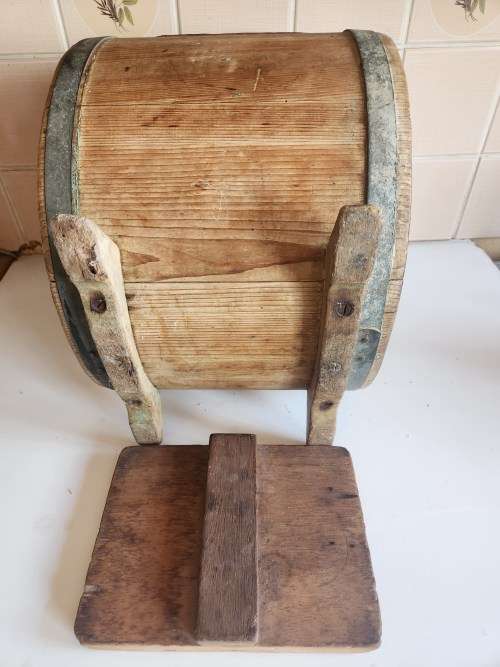 RARE ANTIQUE ROUND BARREL TYPE WOODEN (OAK) BUTTER CHURN, NO CRANK