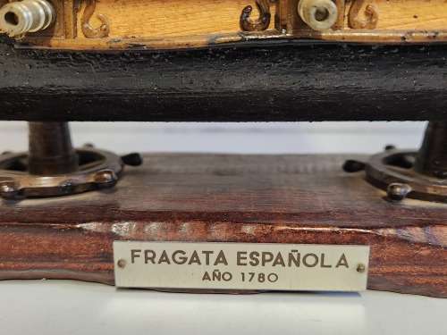 VINTAGE FRAGATA ESPANOLA ANO 1780 HAND CRAFTED MODEL SHIP
