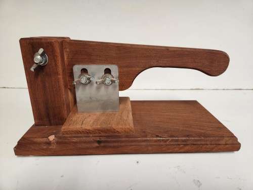 STURDY HARDWOOD BILTONG CUTTER