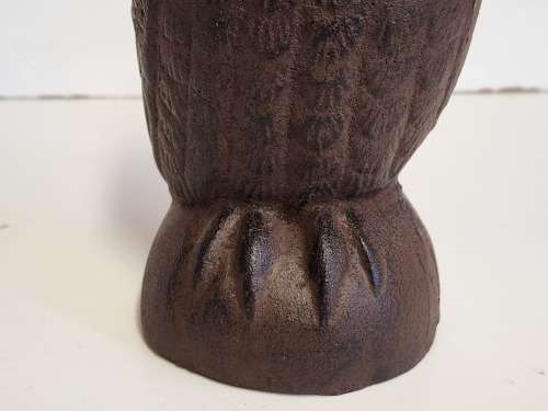 VINTAGE CAST IRON OWL DOOR STOPPER, WEIGHING 2KG