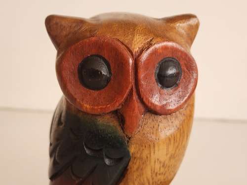 VINTAGE WISE OLD WOODEN OWL PERCHED ON TWO BOOKS