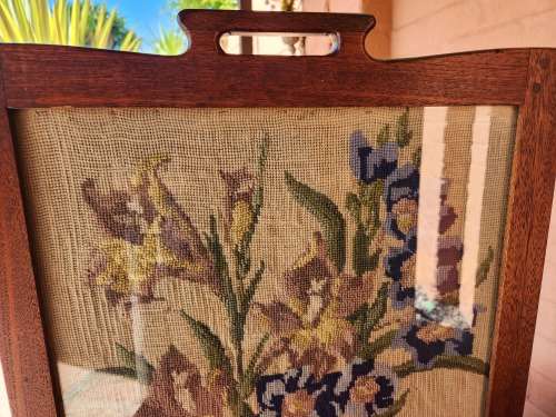 BEAUTIFUL VINTAGE BURMESE TEAK AND NEEDLEPOINT FIRE SCREEN
