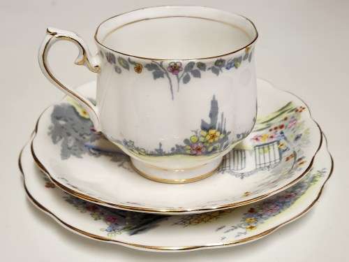 VINTAGE 1960s ROYAL ALBERT BONE CHINA ROSEDALE TEA TRIO