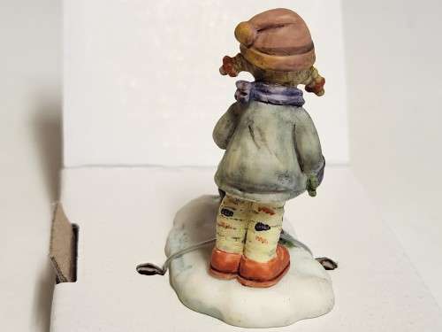 VINTAGE ZEIT FUR HUMMEL MINIATURE FIGURINE, BOXED (3 OF 3)