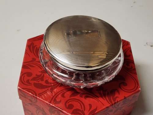 ANTIQUE 1920 BIRMINGHAM SILVER HALLMARKED LIDDED CRYSTAL CUT GLASS BOWL IN AN HEXAGONAL BOX