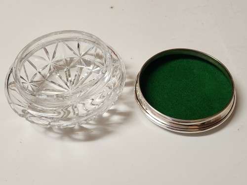 ANTIQUE 1920 BIRMINGHAM SILVER HALLMARKED LIDDED CRYSTAL CUT GLASS BOWL IN AN HEXAGONAL BOX
