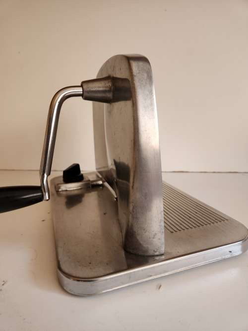 VINTAGE PINEWARE STAINLESS STEEL BREAD SLICER