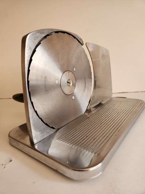 VINTAGE PINEWARE STAINLESS STEEL BREAD SLICER