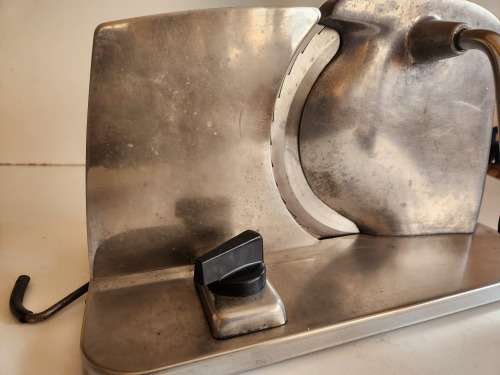 VINTAGE PINEWARE STAINLESS STEEL BREAD SLICER
